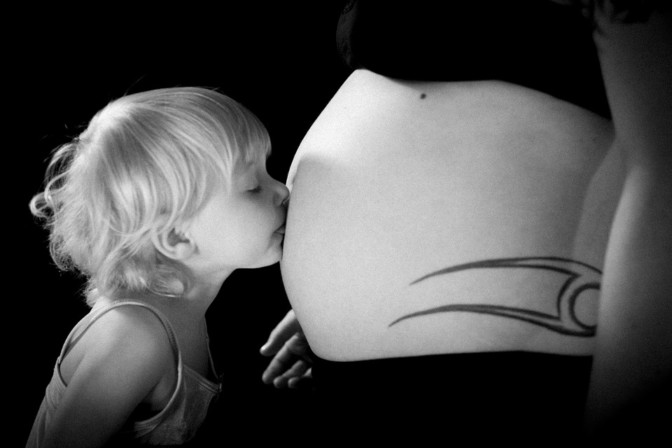 baby-belly-1081337_960_720